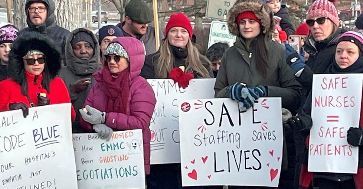 EMMC nurses picket outside