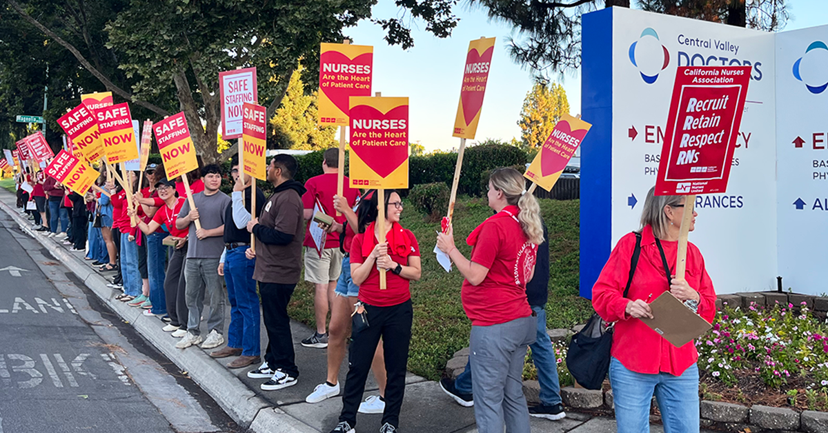 Nurses on picket line outside of Doctors Medical Center