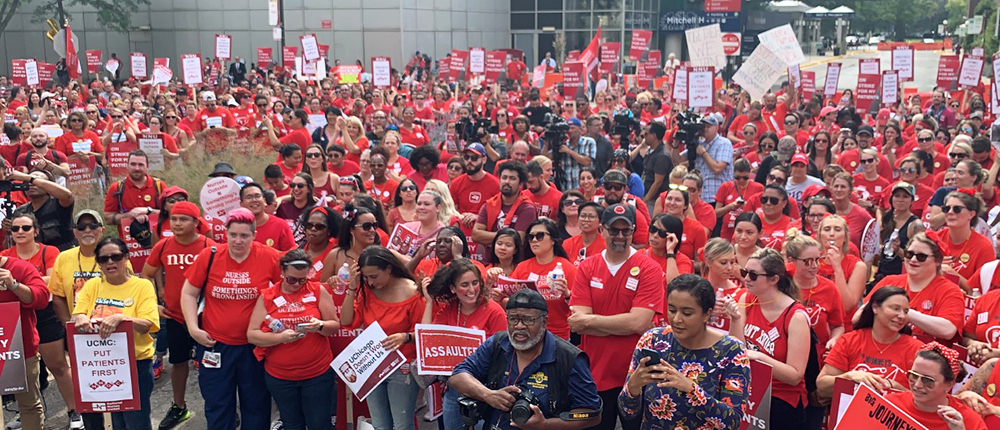 Nurses rally outside medical center