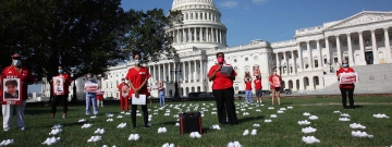 Nurses outside capitol building