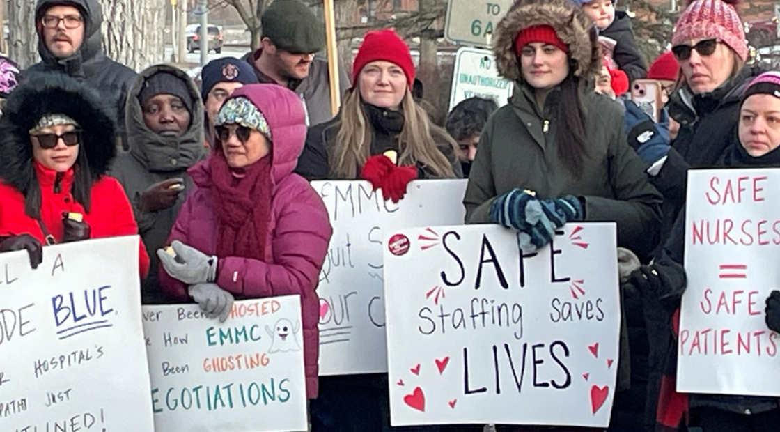 EMMC nurses picket outside