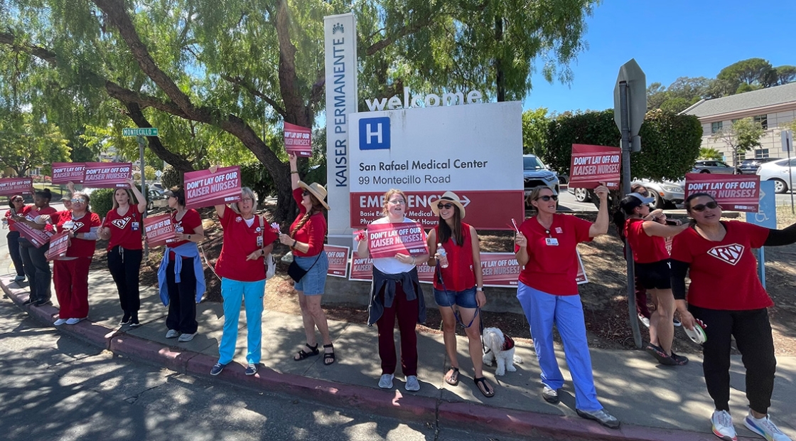 Nurses picketing outside Kaiser San Rafael