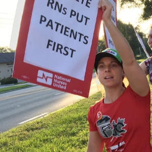 Nurses picketing for safe patient care