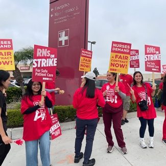 Nurses on picket line outside of hospital