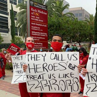 Nurses picketing at USC Keck Medicine