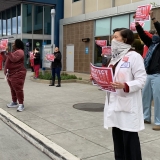 nurses protesting